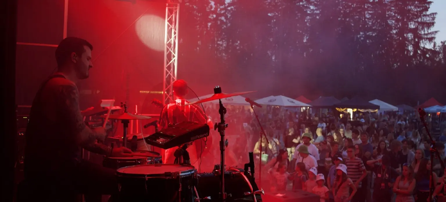 hammersound 24 rian bühne rot